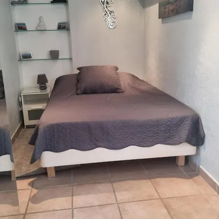 Provencale Avec Piscine,proche