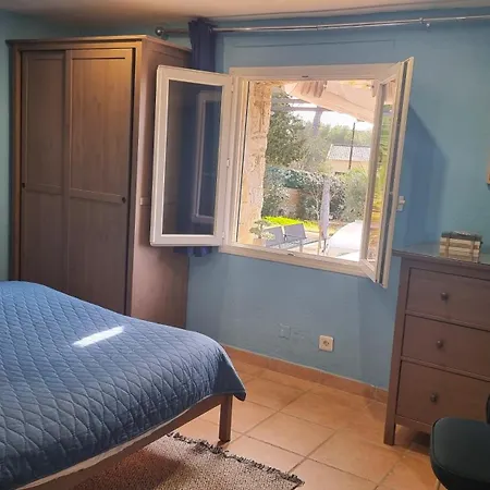 Provencale Avec Piscine,proche Ferienhaus